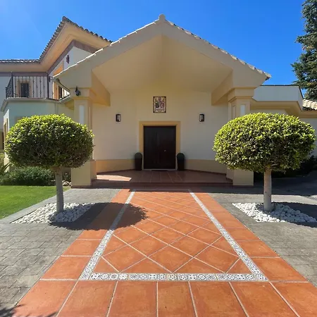 Villa Tinajas